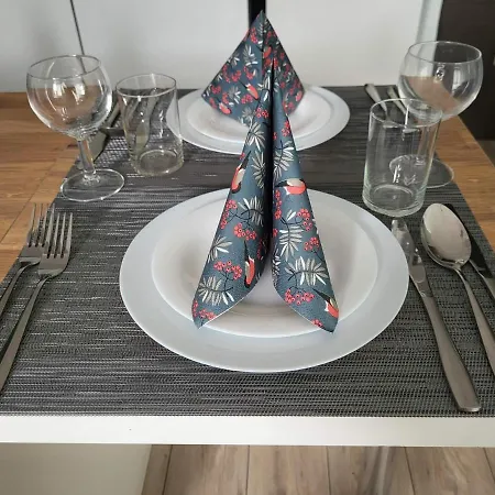 Apartament Pomorska Z Bezplatnym Parkingiem 아파트 *